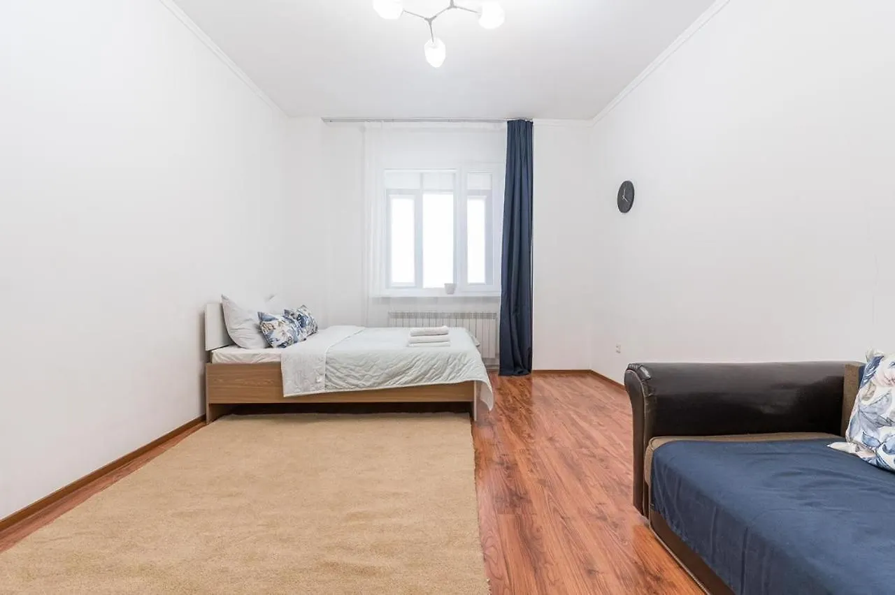 Appartamento Olimp Palace Apartament In Center Of City Akmola